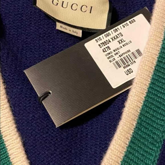 ❌SOLD❌NWT GUCCI men’s v neck crest sweater - Picture 3 of 4
